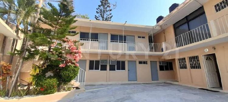 casa-en-venta-en-av-las-playas-acapulco-guerrero-en-acapulco-de-juarez-clasf-casa-y-jardin-big-0