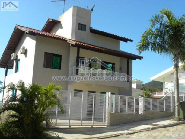 casa-de-temporada-em-praia-brava-florianopolis-santa-catarina-casas-praia-brava-florianopolis-aluguel-no-verao-big-0