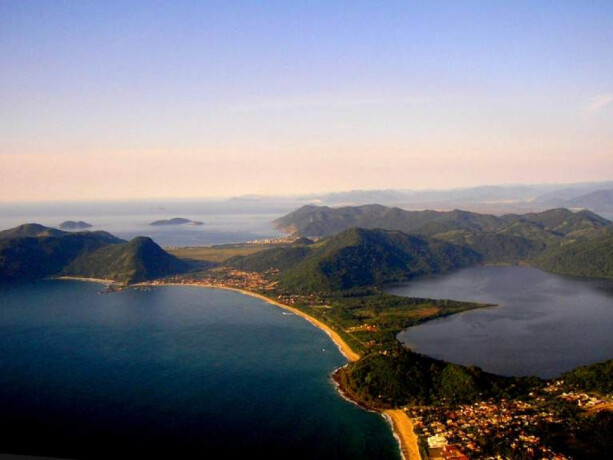 casa-de-temporada-em-pantano-do-sul-florianopolis-santa-catarina-entre-a-lagoa-e-o-mar-natureza-combinada-com-praia-meditacao-paz-ideal-4-pessoas-big-1