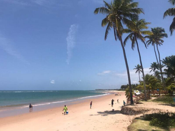 casa-de-temporada-em-guarajuba-camacari-bahia-aluguel-temporada-casa-frente-mar-guarajuba-permite-15-pessoas-excelente-localizacao-big-0